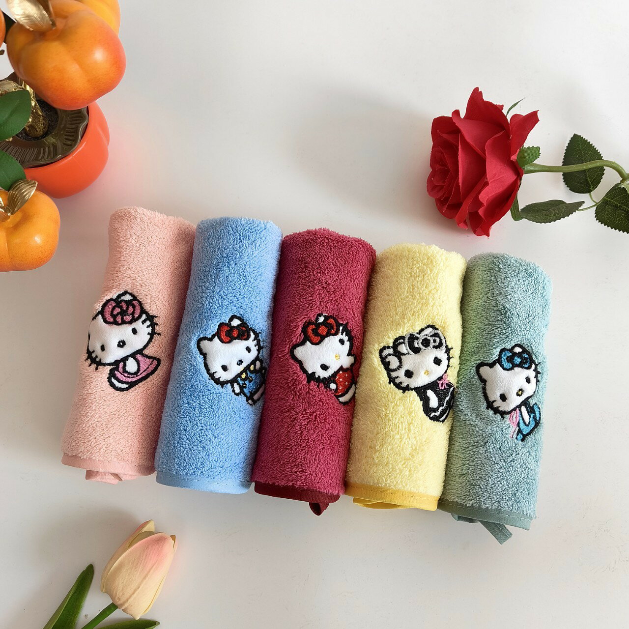 HelloKitty刺繡珊瑚絨方巾兒童洗臉巾吸水速乾可愛卡通毛巾幼兒園
