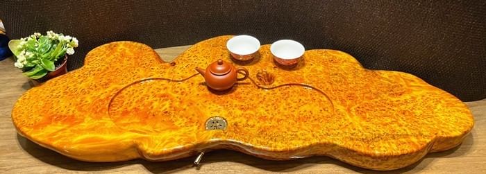 杉木瘤老料滿瘤花精品茶盤，編號G541，尺寸 長85，寬34，厚5公分，大時代蘇老闆特別訂制精挑細選倒格杉木滿瘤茶盤！非常稀有珍貴，極品等級，歡迎珍收！