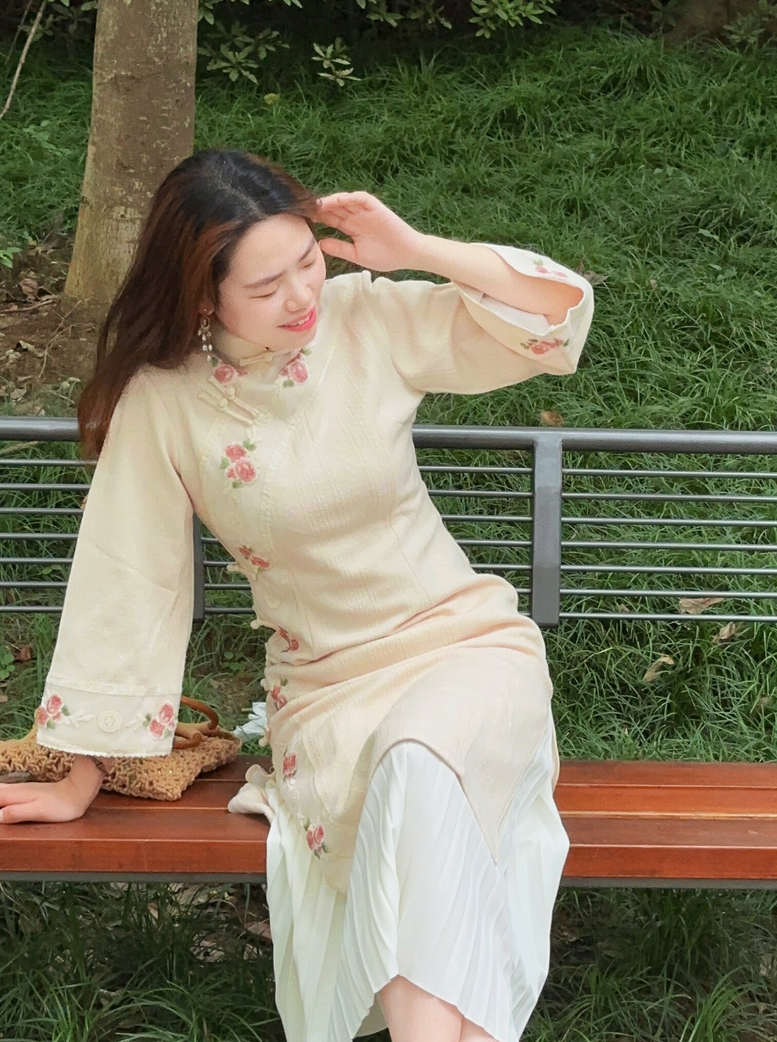 旗袍 旗袍洋裝 洋裝 秋季新款彈力針織文藝改良刺繡倒大袖旗袍裙『ZW6533』