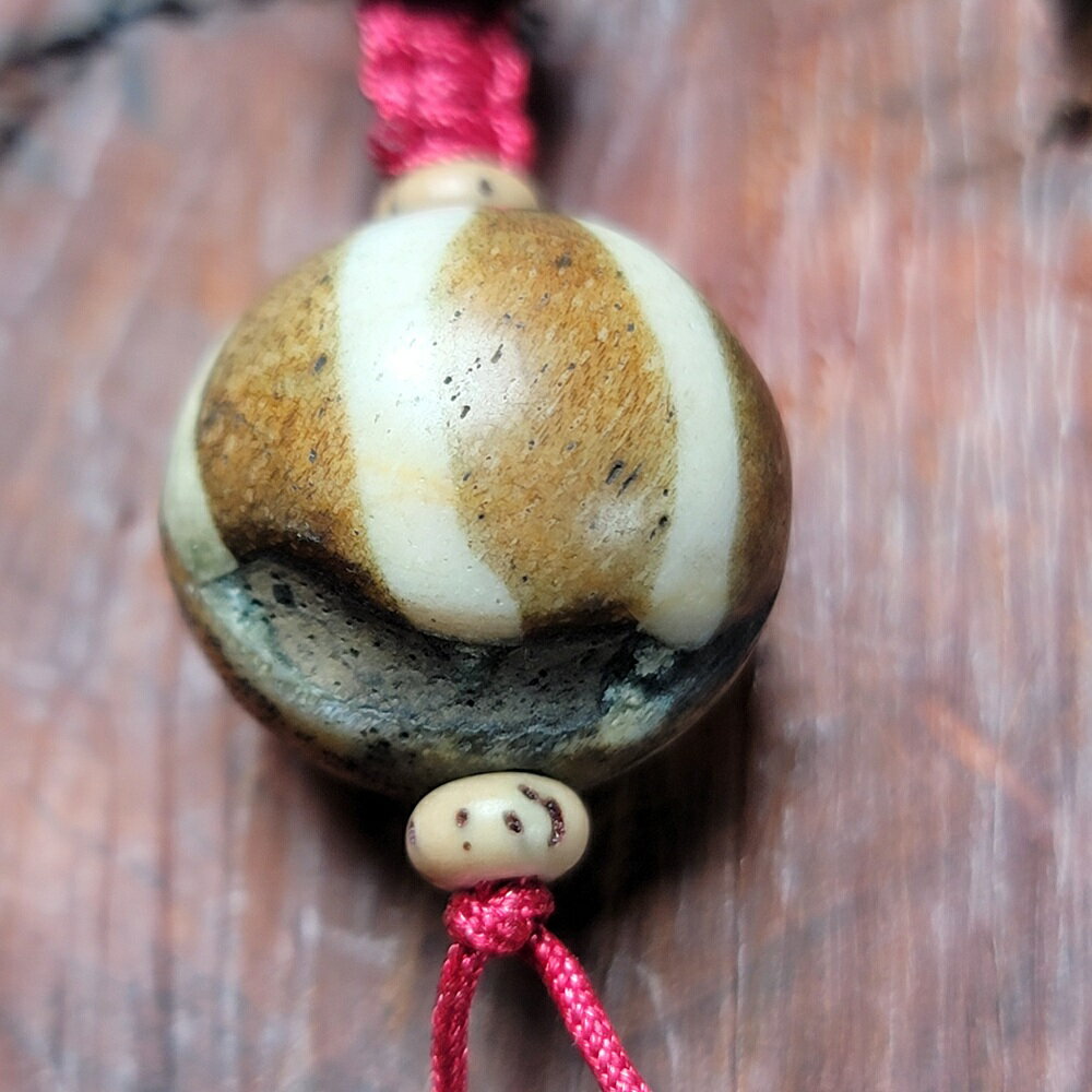 邦提克珠Pumtek Beads/地珠-木化石材質的鑲蝕珠子