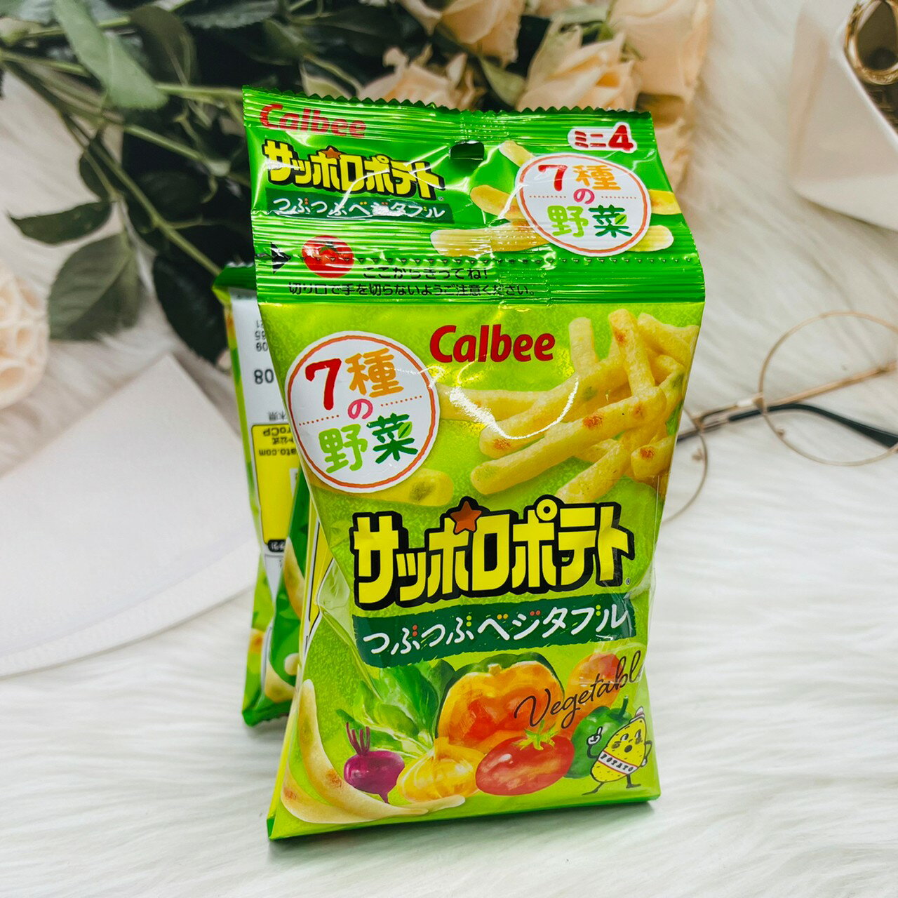 日本 Calbee 加樂比 四連餅乾 七種野菜添加 蔬菜薯條 36g｜全店$199免運