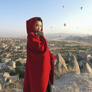 民族風青海西藏云南旅游超大中國紅披肩女士加厚純色帶帽斗篷百搭