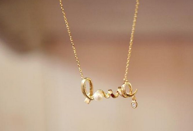 簡約 LOVE 韓國女 小項鍊  項鍊 鎖骨鏈 愛 字樣 戀愛 女項鍊 鎖骨