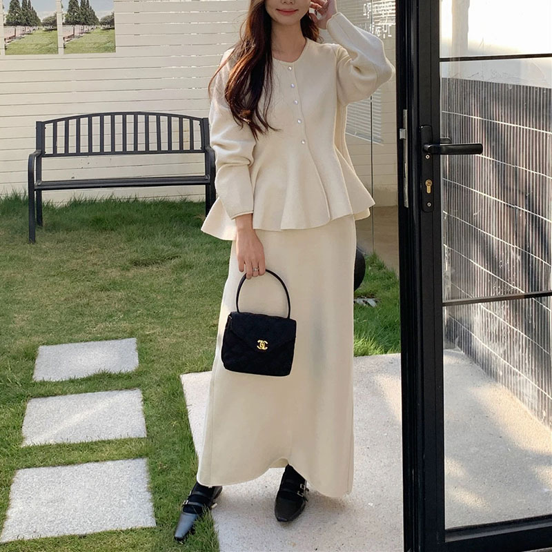 ANNAS 紅色毛呢傘狀套裝 毛衣外套長裙 氣質套裝 紅色套裝 貴婦 高級感 過年 新年 2024龍年喜氣穿搭 8