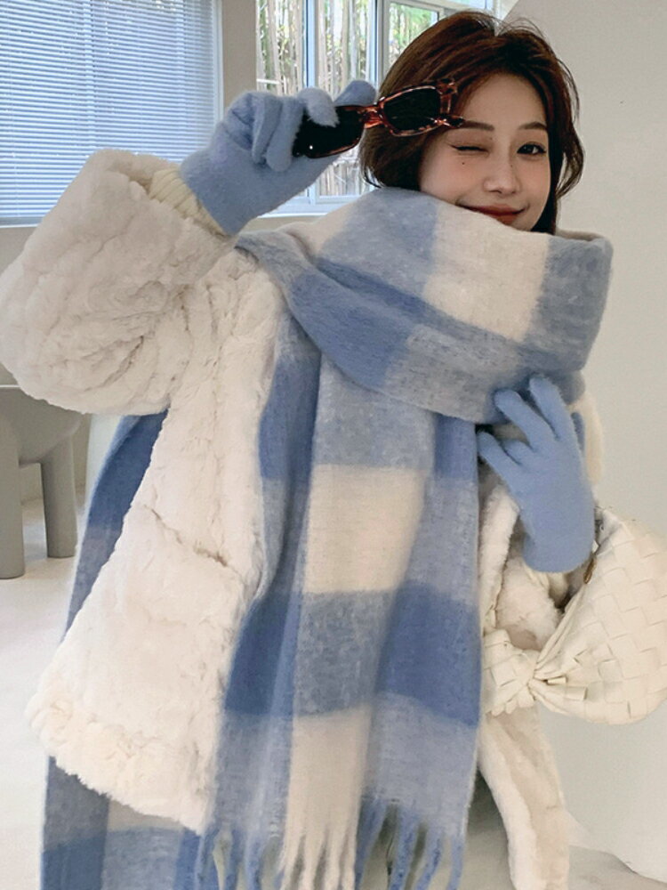 韓版ins加厚馬海毛圍巾女冬季高級感藍色格子仿羊絨圍脖披肩一體