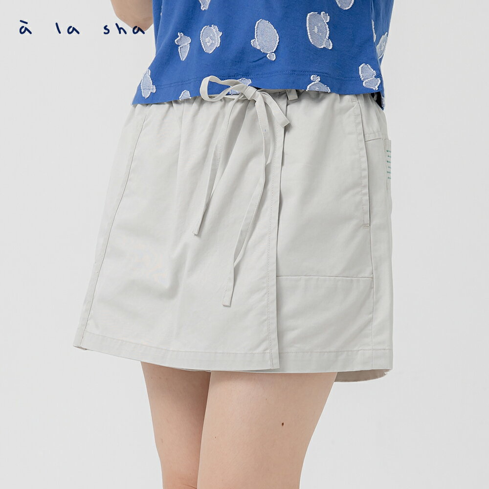 a la sha 水洗感設計繡線褲裙