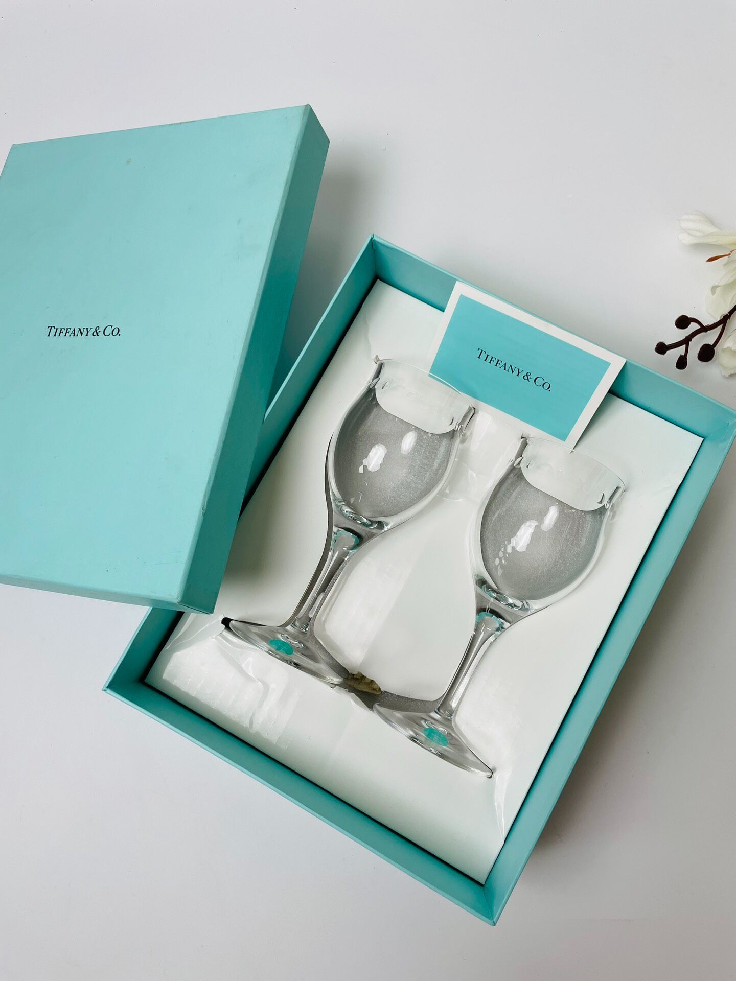 日本迴流Tiffany&Co蒂芙尼刻花水晶香檳杯 高檔水晶紅酒杯 全新品防偽鐳射標 品牌雙重認證 晶瑩透亮 中古精品 經典刻花設計