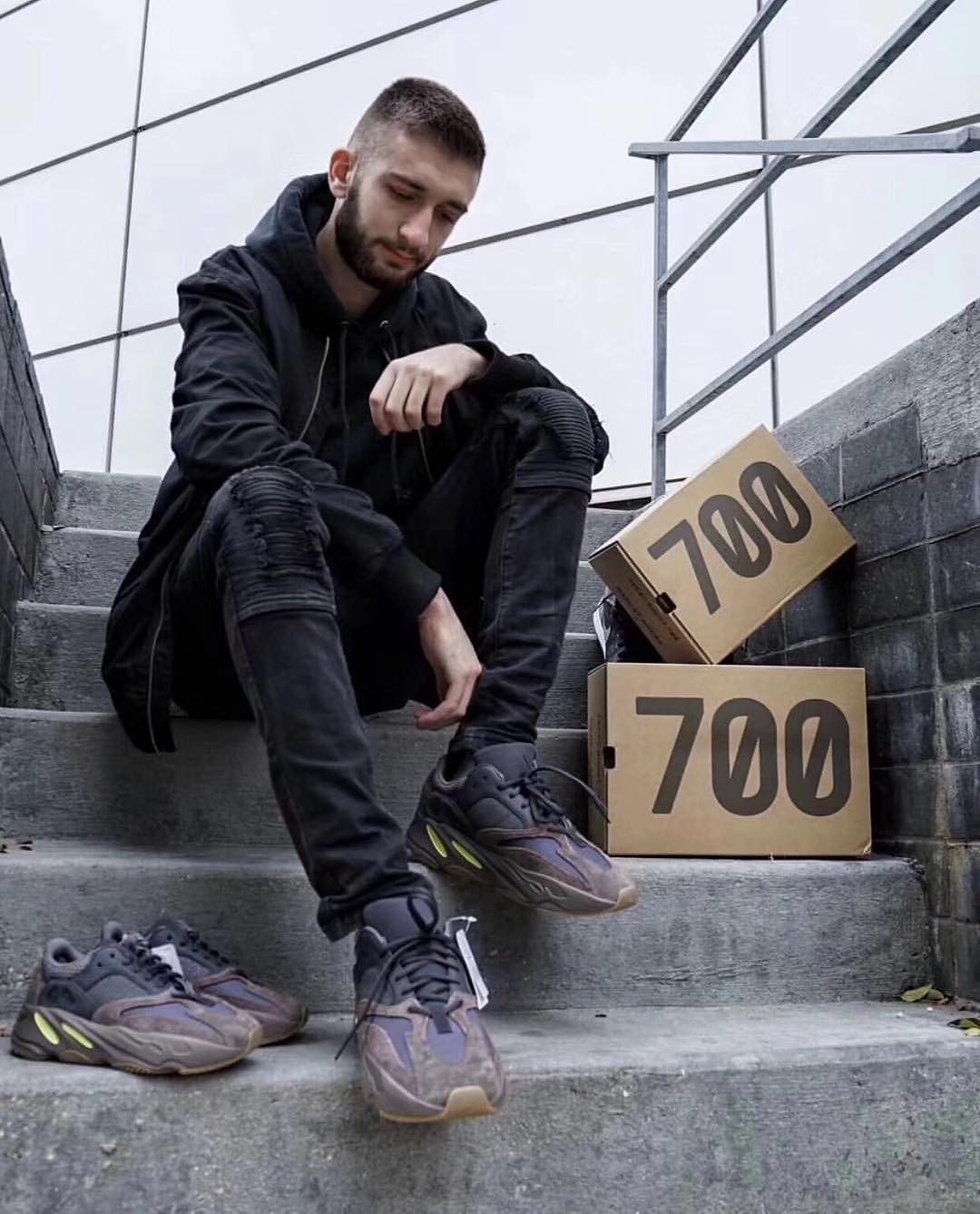outfit yeezy 700 mauve