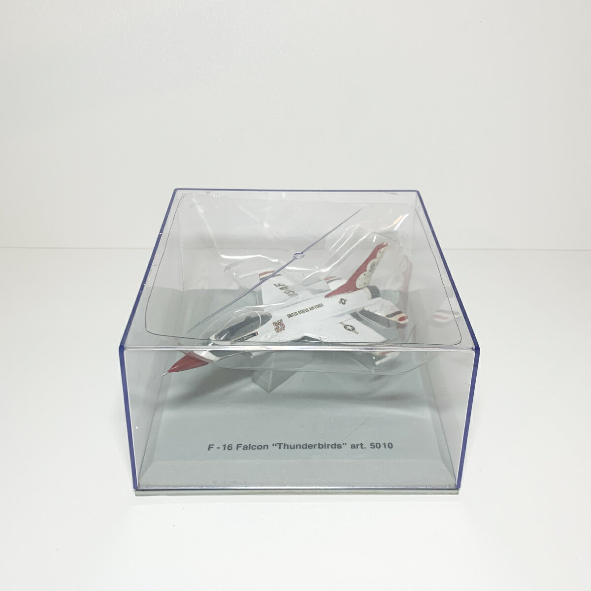 Armour Collection 1:100 F-16 Falcon … 5010 戰鬥機模型【Tonbook蜻蜓書店】