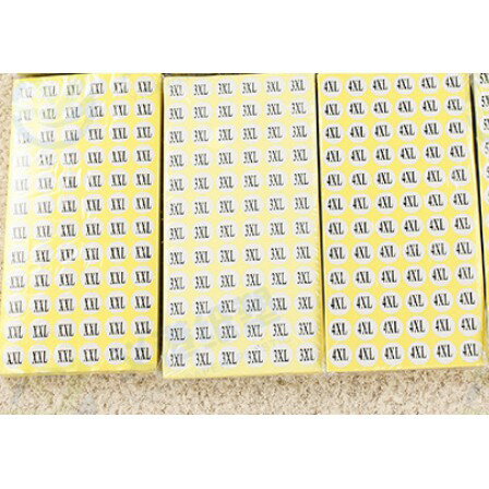 尺寸貼紙 標籤貼紙 字母貼紙 S~4XL 直徑1.4CM服飾尺碼貼紙 ~需要其他尺碼可以詢問 4