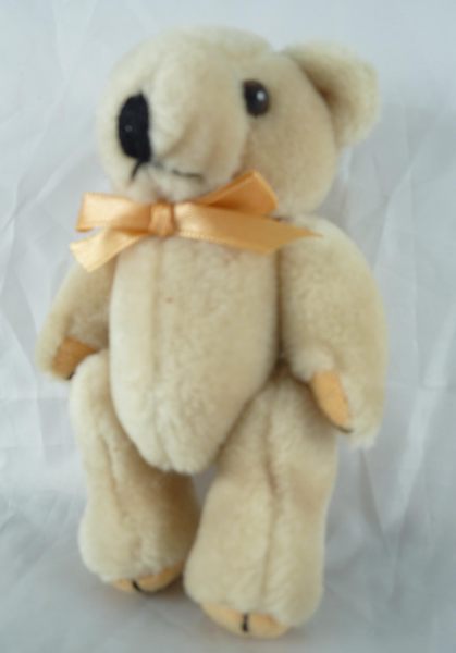 【震撼精品百貨】日本泰迪熊 玩偶 橘色蝴蝶結  震撼日式精品百貨