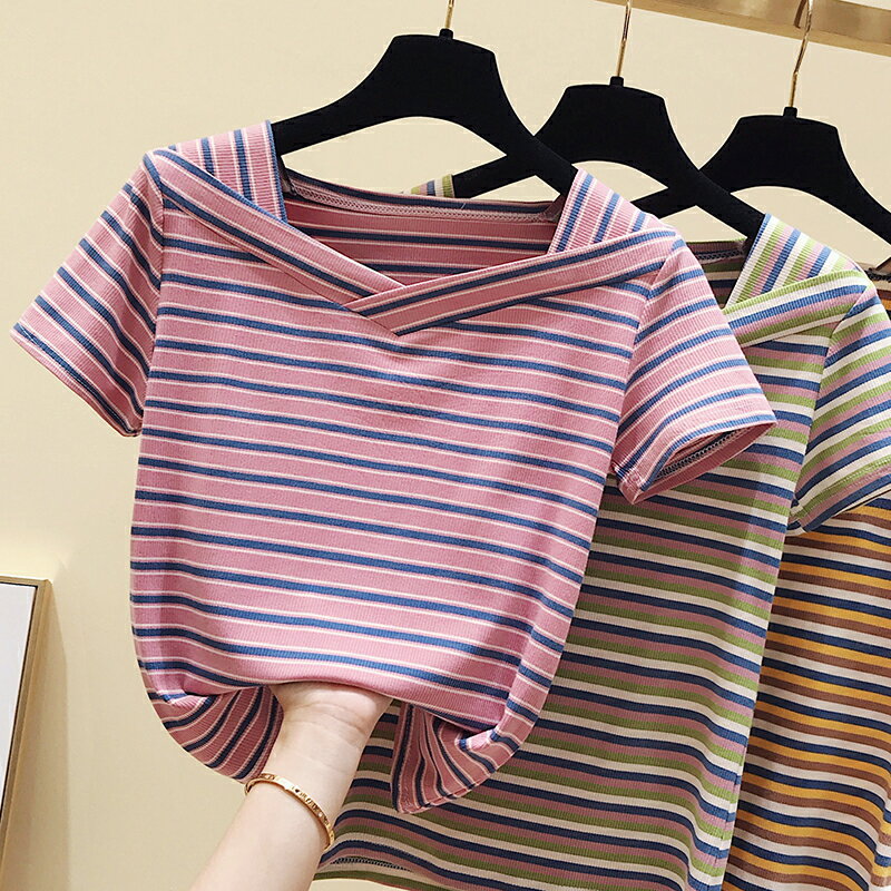 新款夏季t恤女V領韓版彩虹條紋短袖心機ins顯瘦彩條半袖上衣