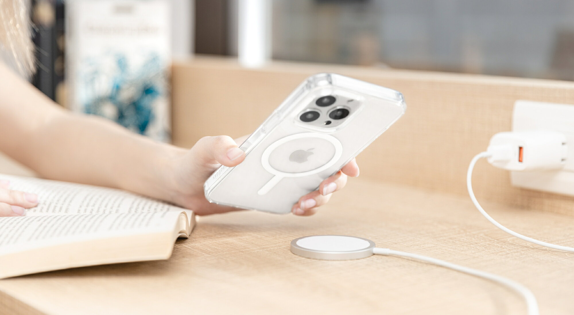 Switcheasy MagCrush 磁吸 軍規防摔 透明殼 Magsafe iPhone 13 pro max 6