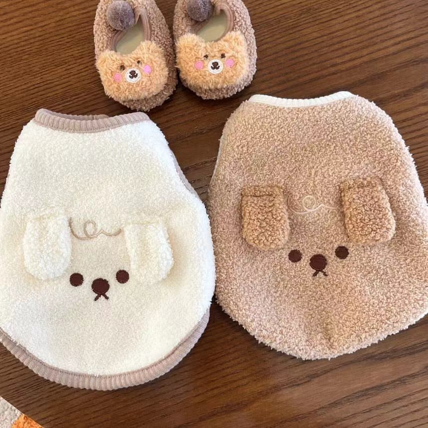 秋冬掛耳小狗刺繡馬甲 狗狗貓咪泰迪比熊博美貴賓寵物保暖衣服【雲木雜貨】