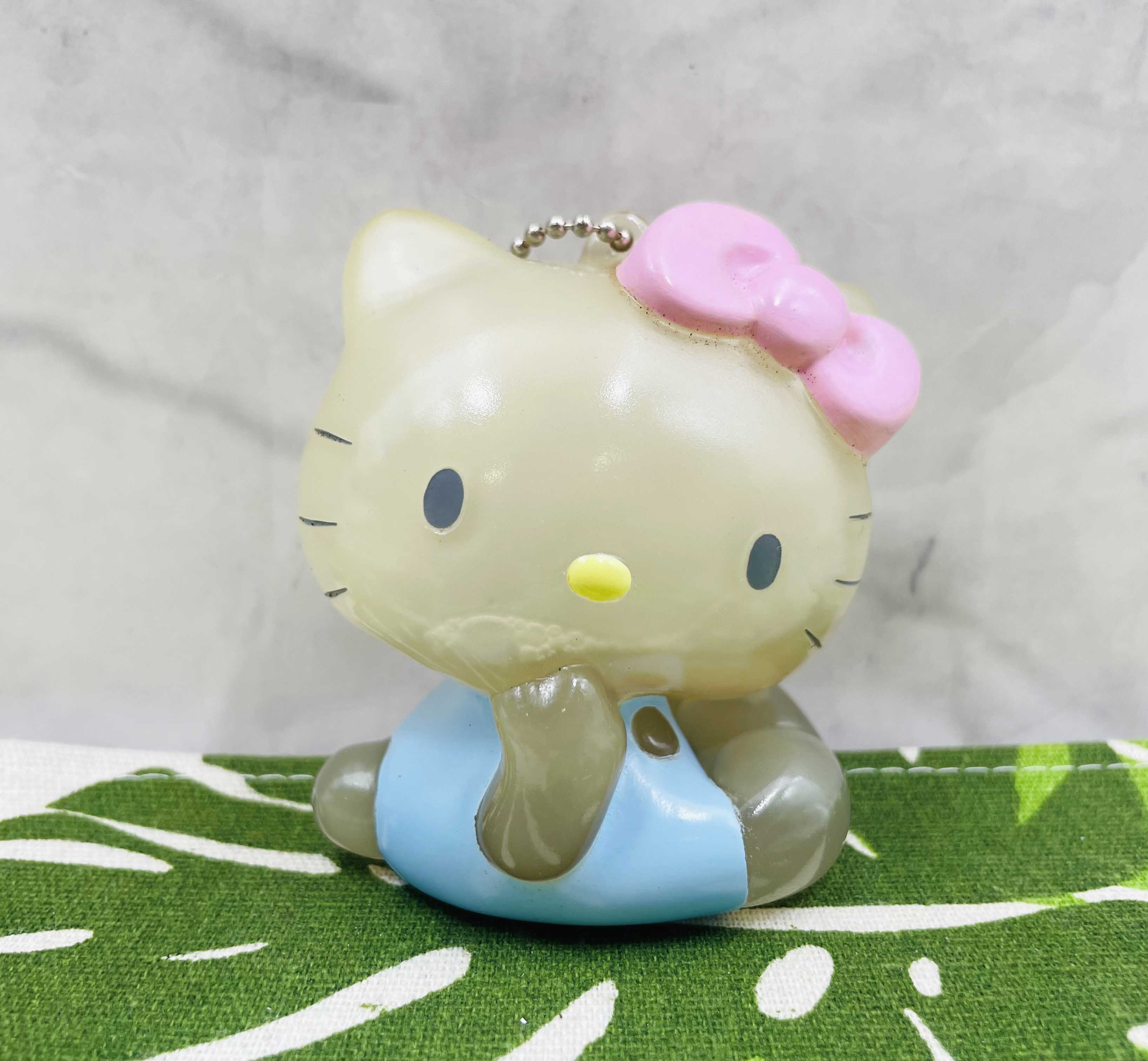 【震撼精品百貨】Hello Kitty 凱蒂貓~日本SANRIO三麗鷗 KITTY吊飾鎖圈-矽膠坐*13721