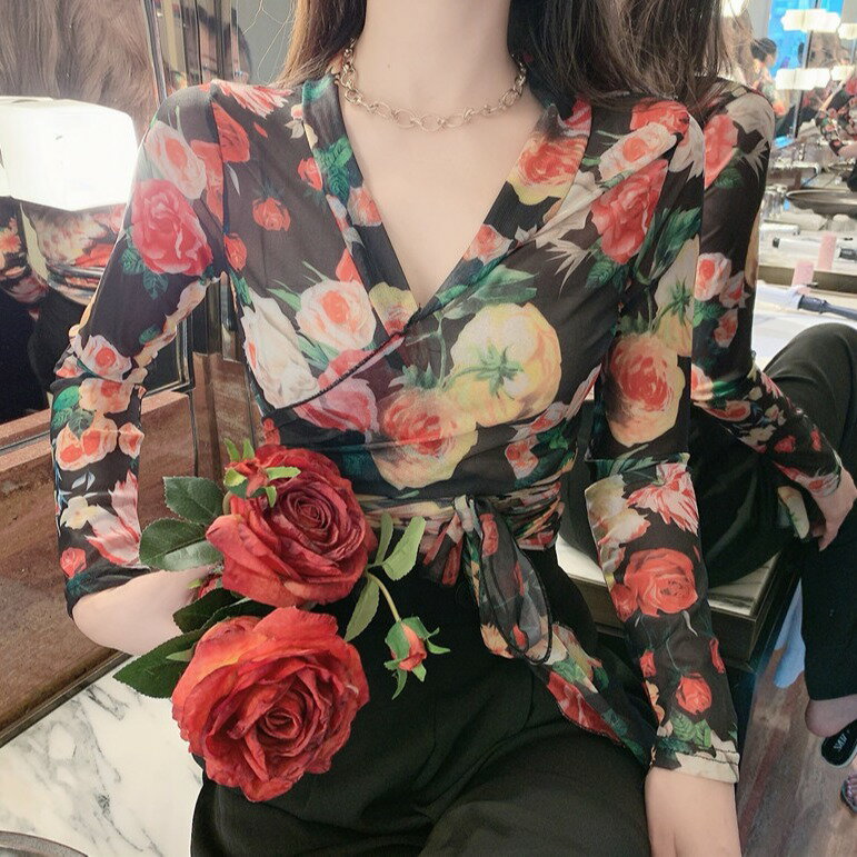 夏季新款法式復古印花網紗上衣女設計感綁帶交叉V領長袖t恤ins潮