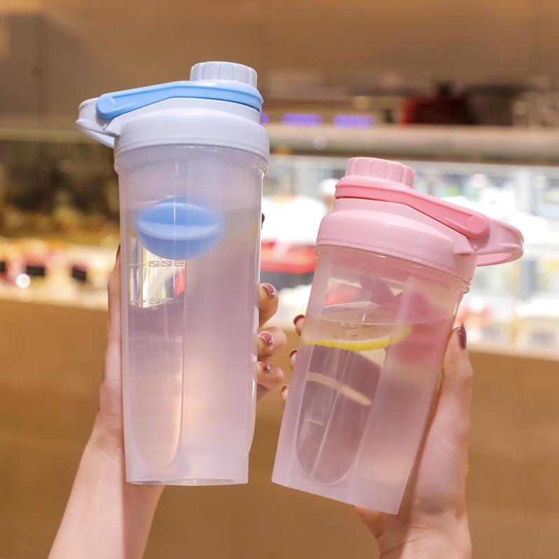 搖搖杯奶昔杯健身攪拌女蛋白粉運動便攜帶刻度水壺瑤瑤自動球
