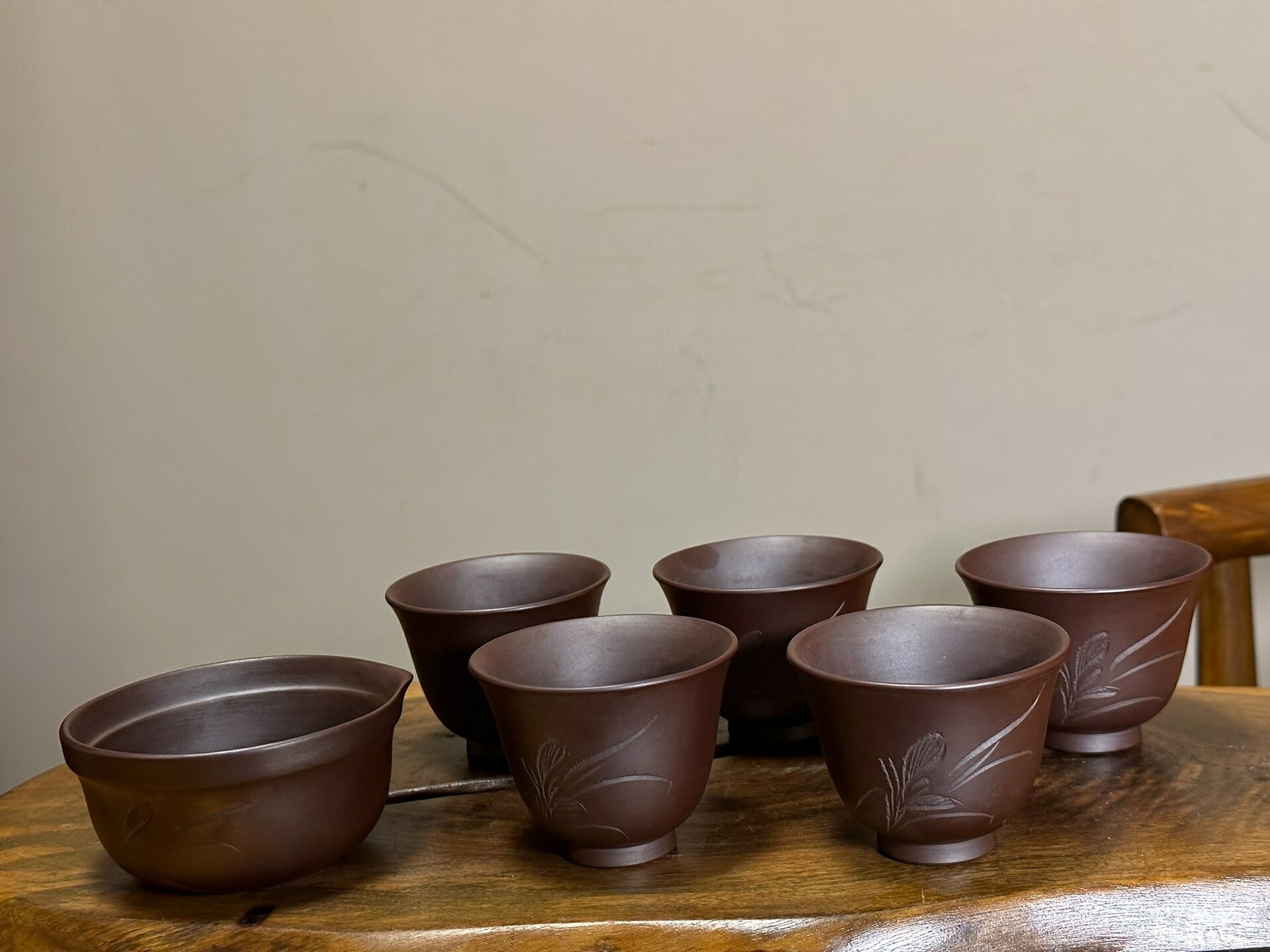 日本中古迴流萬古燒手刻蘭花 分茶器五杯茶具套 萬古公道杯茶杯