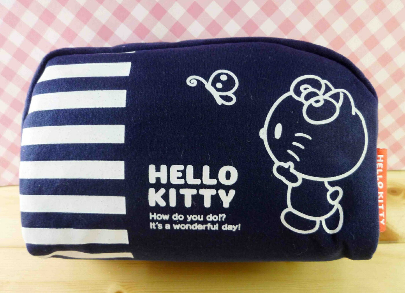 【震撼精品百貨】Hello Kitty 凱蒂貓 化妝包/筆袋-藍色化妝包-線條蝴蝶 震撼日式精品百貨
