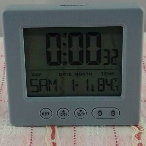 《省您錢購物網》全新~LED貪睡桌面小電子鐘~日期/溫度/12/24小時轉換