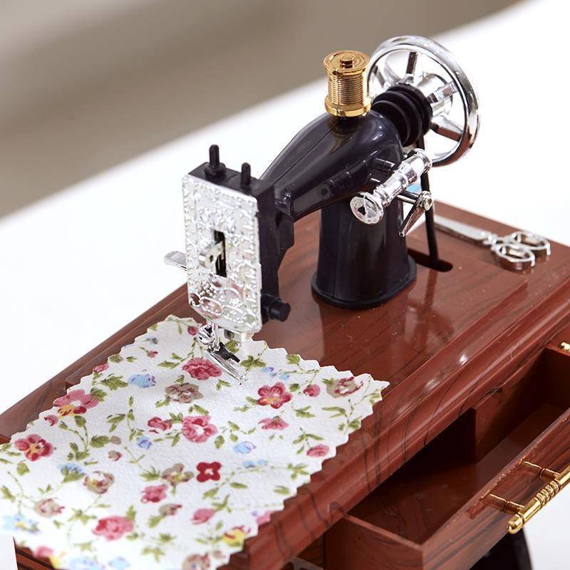 #古歐式懷舊復家衣居飾品擺件縫紉機縫機音樂盒八音盒書柜擺設禮