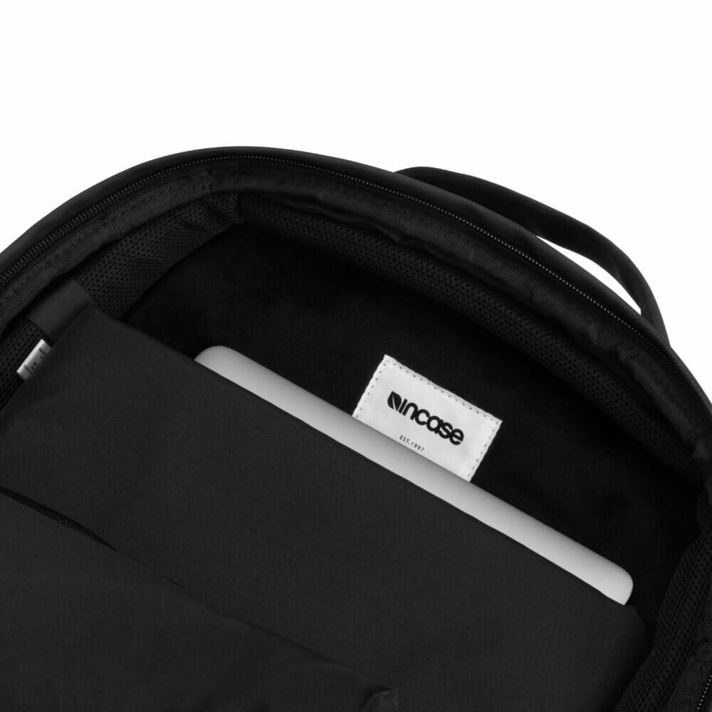 INCASE】City Compact Backpack with 1680D 16吋單層筆電後背包(黑