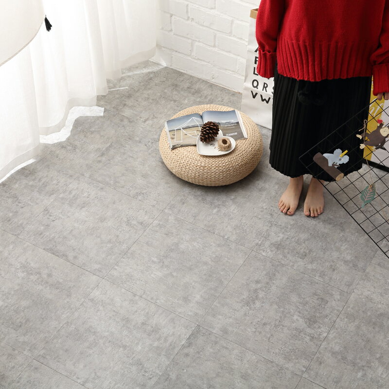 PVC地板貼自粘地貼紙水泥灰工作室地面翻新加厚耐磨防水地板革