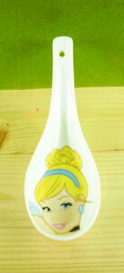 【震撼精品百貨】Disney 迪士尼 造型陶瓷湯匙-灰姑娘 震撼日式精品百貨