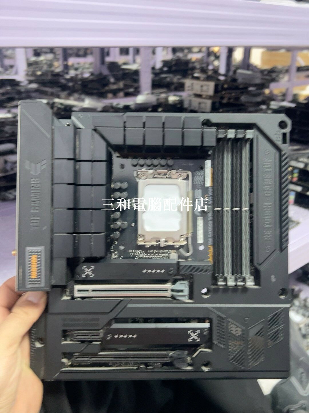 華碩 TUF GAMING B760M-BTF WIFI 主機板 DDR5 背插版本 實拍 所見即所得 官方質保 店保 加速出貨