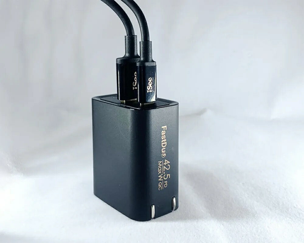 iSee 快充線 Type-C 2.5米 45W PD充電傳輸線 (IC-CC758) 3A/45W強電流 高品質線材【領券滿額再折千12/31止】 9