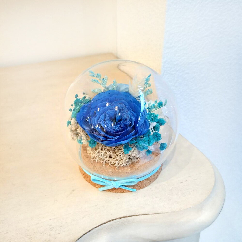 萩蒔花花藝x覓品竹北手作店-乾燥花x永生花創作圓形玻璃花盅-知性藍玫瑰