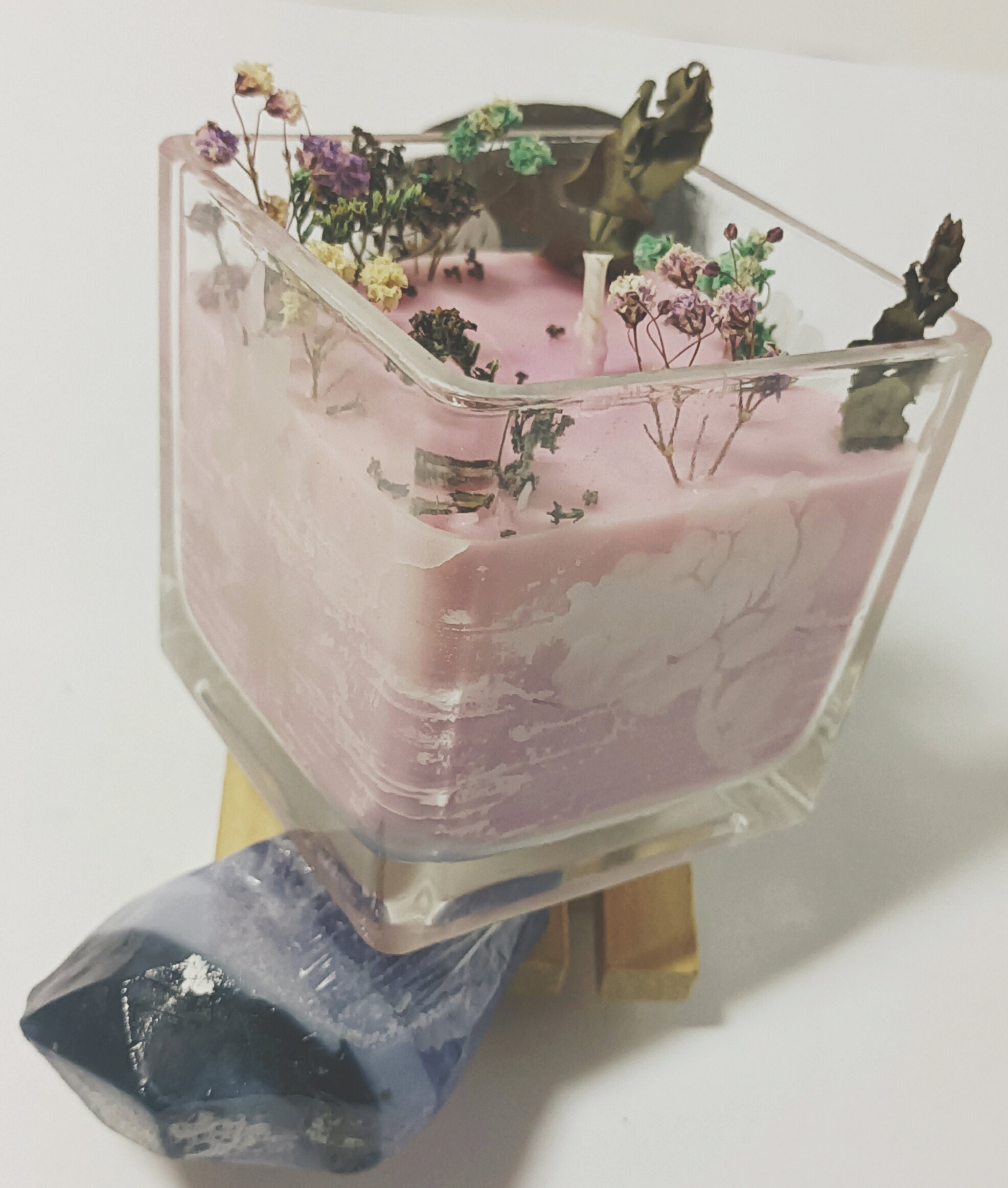 天然環保大豆蠟燭-正方形玻璃瓶四面嵌入不同的花朵,呈現高雅品味 情人節禮物 1