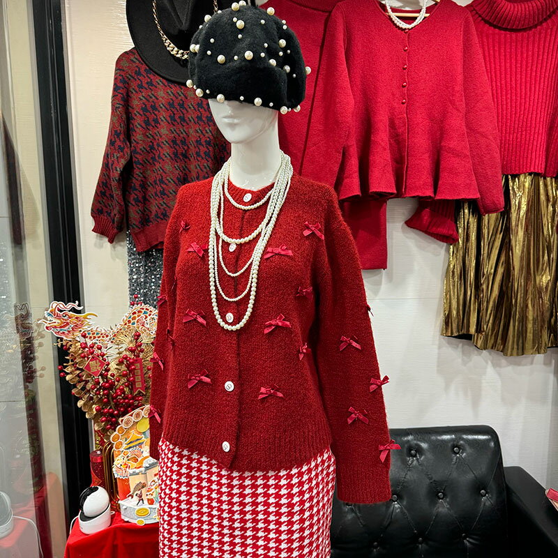 ANNAS 滿版蝴蝶結毛衣外套 小香風金屬釦外套 蝴蝶結毛衣 蝴蝶結紅色毛衣 粉色蝴蝶結毛衣 過年紅色穿搭 2