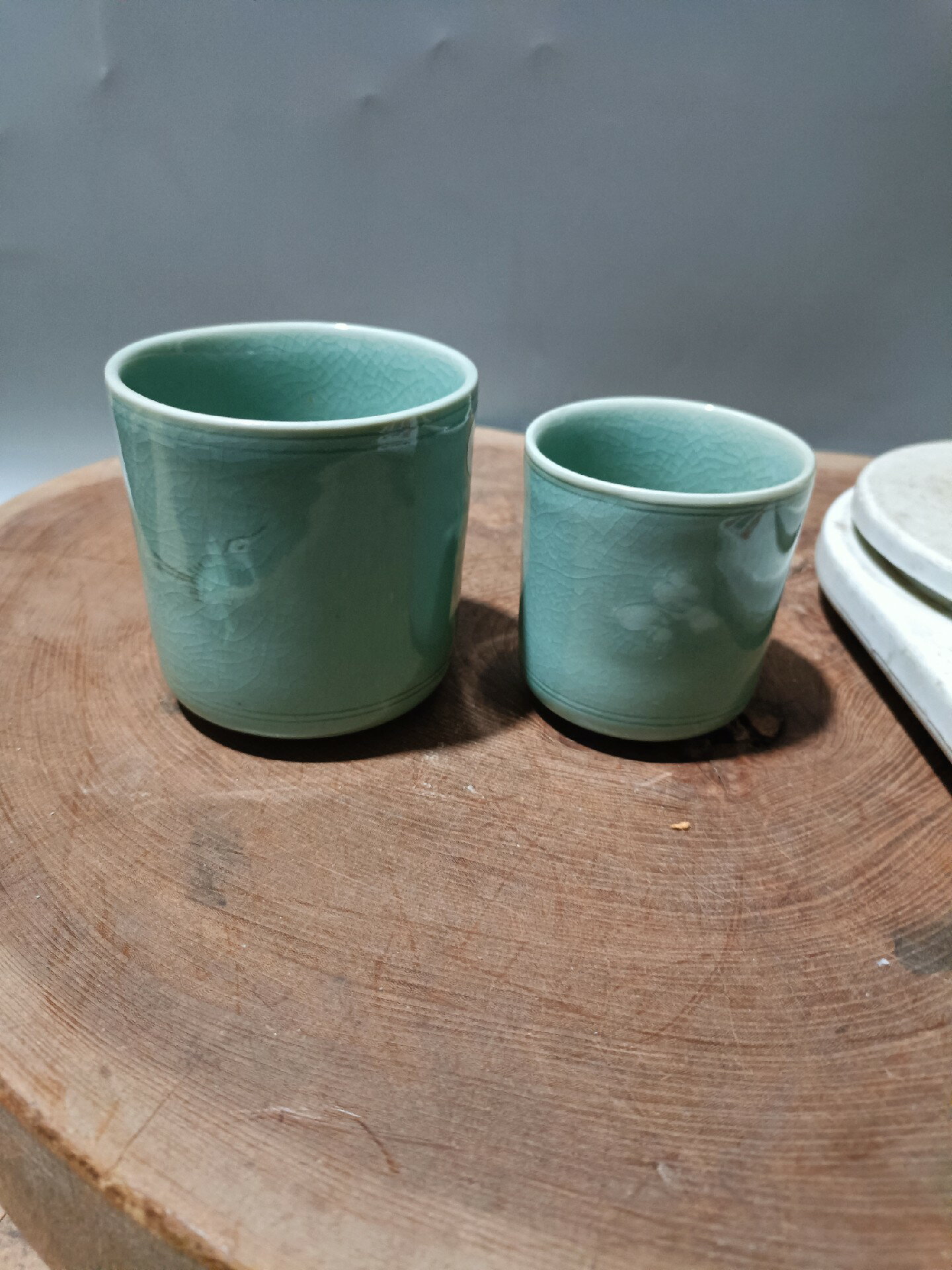 日本迴流瓷器昭和時期全品高麗青瓷杯茶杯一對，全品，底部帶款，