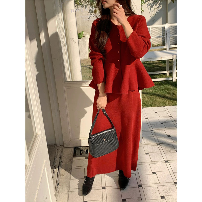 ANNAS 紅色毛呢傘狀套裝 毛衣外套長裙 氣質套裝 紅色套裝 貴婦 高級感 過年 新年 2024龍年喜氣穿搭 3