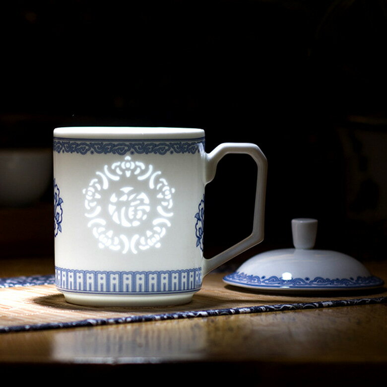 釉下青花玲瓏瓷景德鎮陶瓷茶杯帶蓋中式傳統辦公杯家用杯創意鏤空| 協貿