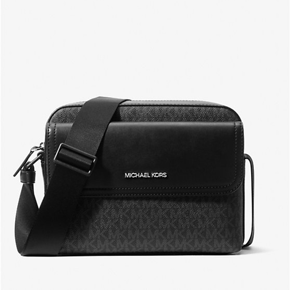 MICHAEL KORS 經典老花郵差包 斜揹包 防刮PVC塗層帆布 單肩包 翻蓋書包 M53533 黑色MK(現貨)▶指定Outlet商品5折起☆現貨【送禮首選★APP下單點數4倍送】