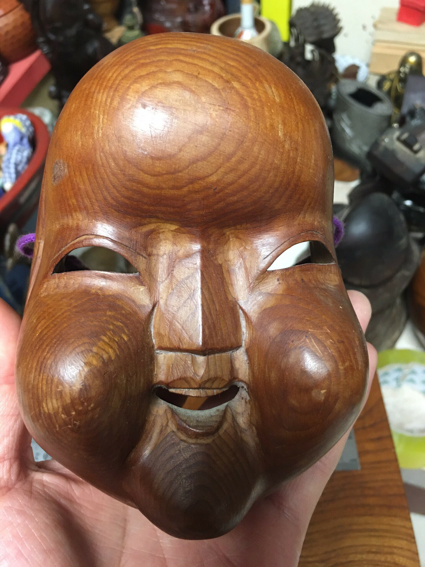 海外迴流一木挖面具，名家作，阿多福面具，木料好，區域性有斷裂修