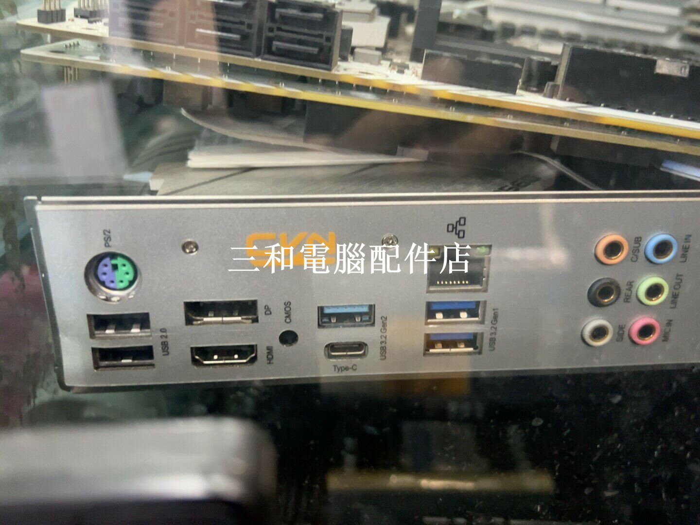 七彩虹B560M GAMING PRO 主機板 豪華大板 現貨10代11代CPU 雙M2固態 SSD介面 無修功能完好 實物拍攝 輕微使用痕跡
