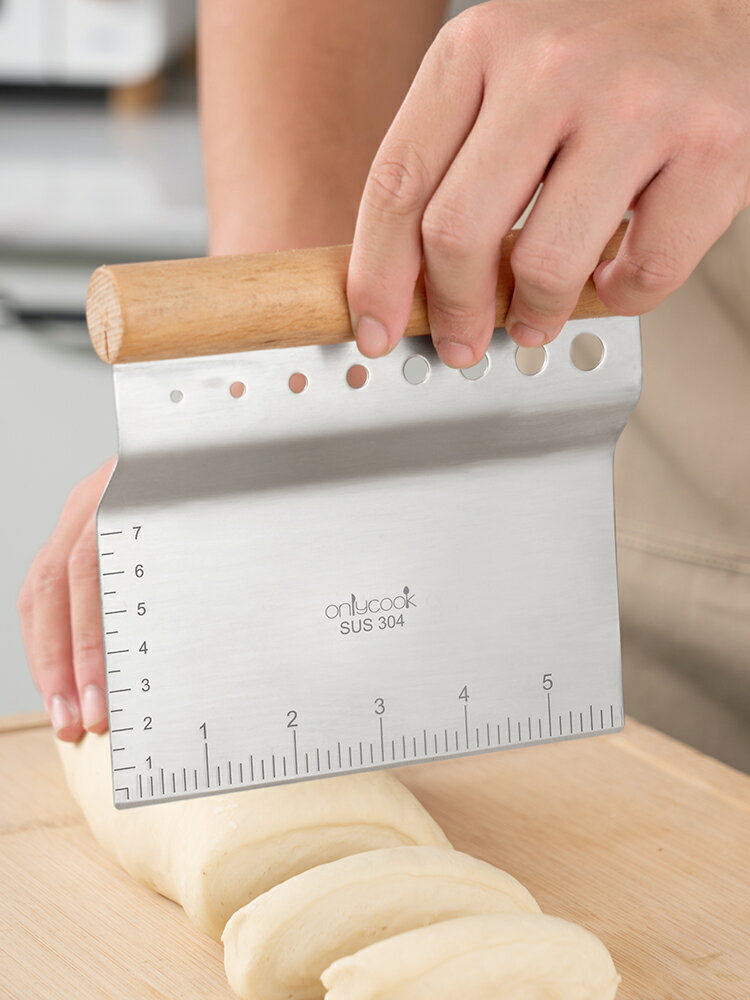 家用不銹鋼面粉刮刀切面刀帶刻度烘培工具切腸粉蛋糕刮板