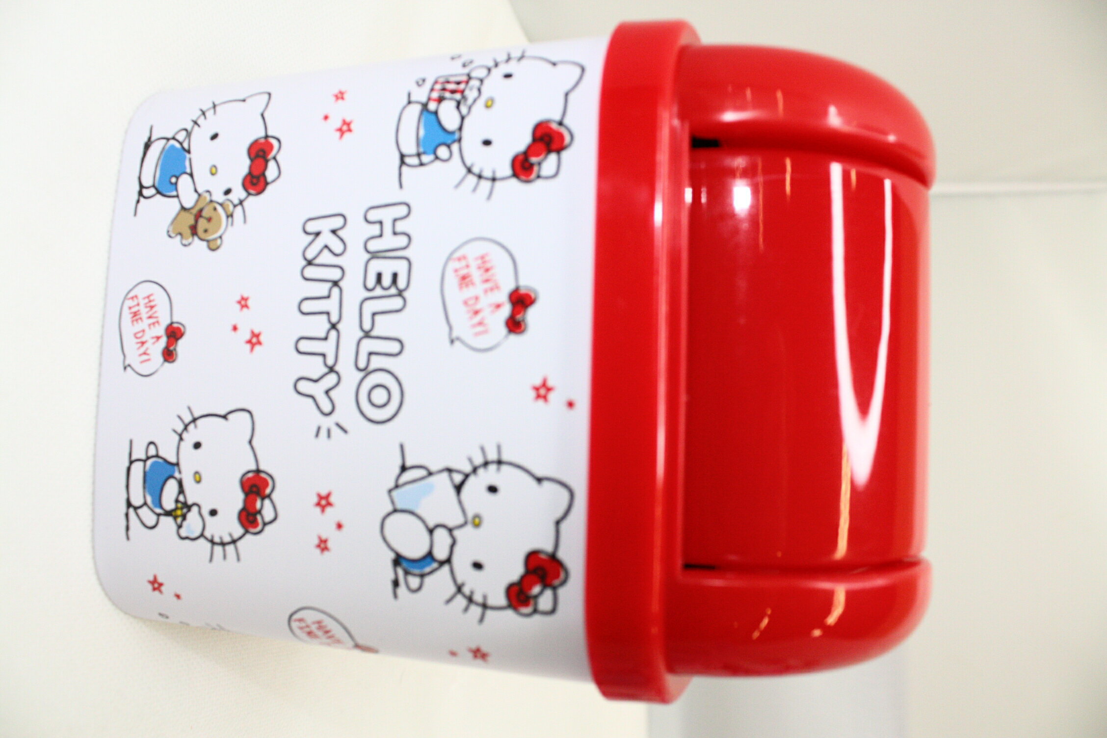 大賀屋 日貨 HELLO KITTY 桌上型 垃圾筒 不銹鋼 置物桶 廚餘桶 凱蒂貓 KT 正版 L00010745