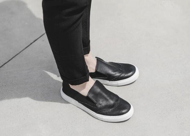FINDSENSE MD 日系 高品質 時尚 潮 男 柔軟牛皮 雕花設計 一腳蹬 懶人鞋 低跟休閒鞋 板鞋