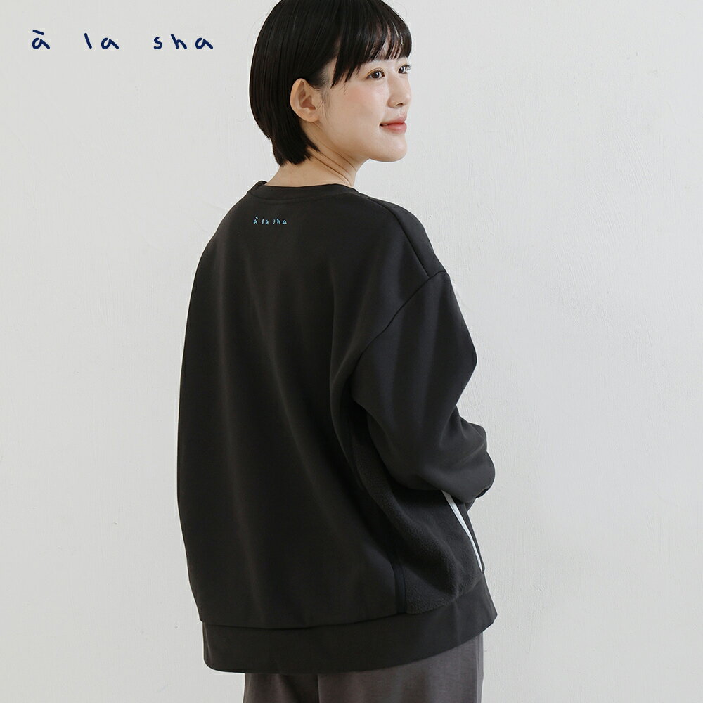 a la sha 繡花抹茶拼接大學T 2