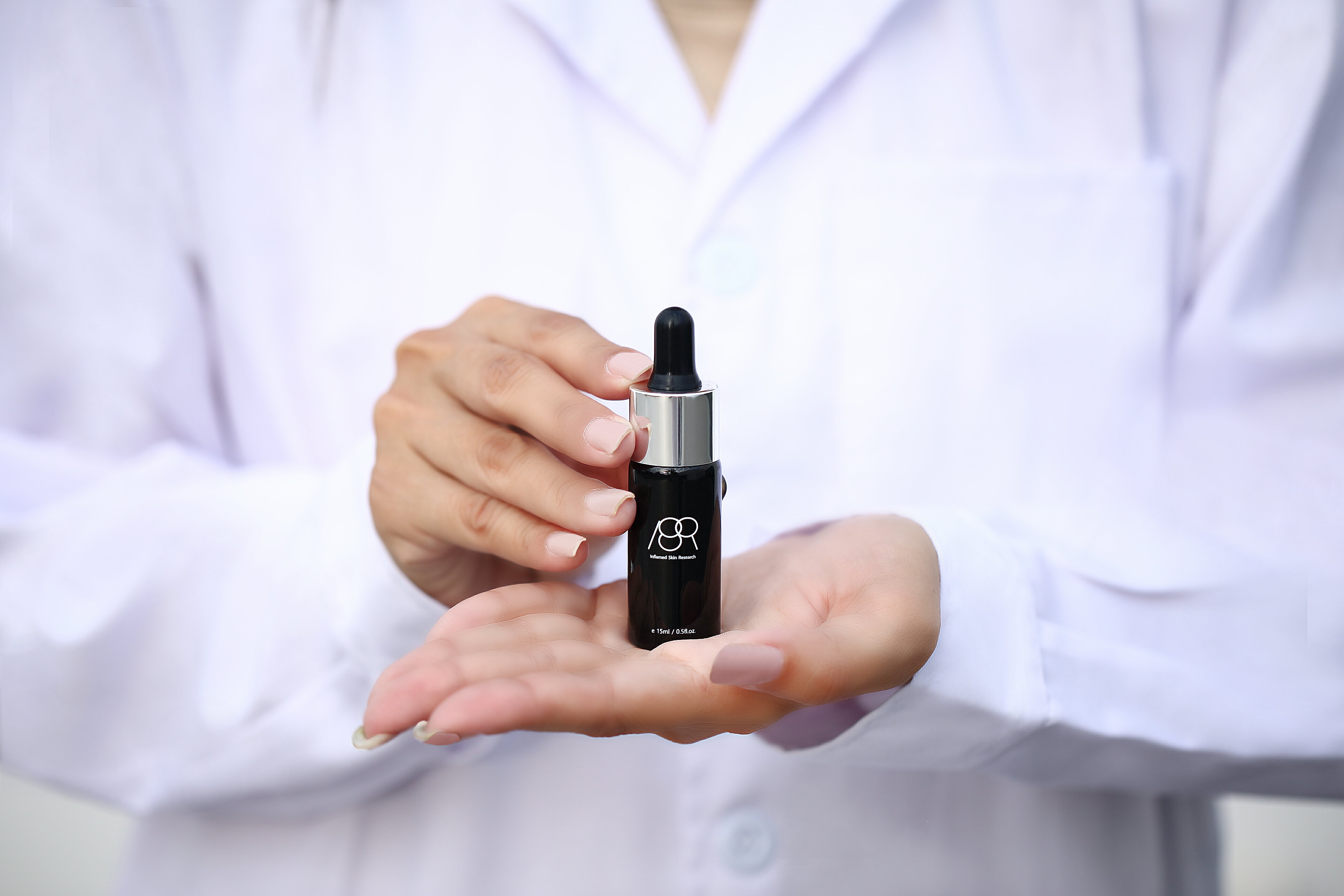 《肌膚調理更簡單  3入組》經典版-ISR SKIN Health專利胜肽修護精華  破解水逆瓶 1