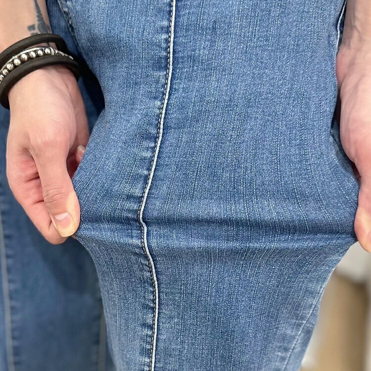 開扣小直筒牛仔褲(L-3L) 【B370317】 3