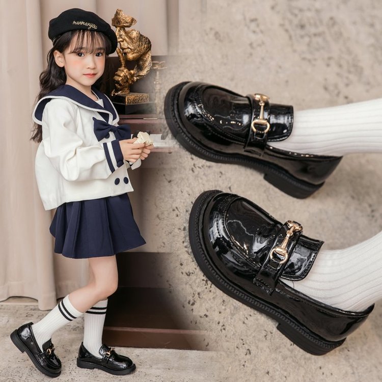 女童皮鞋2022年春秋新款小女孩洋氣小公主鞋兒童軟底時尚黑色童鞋