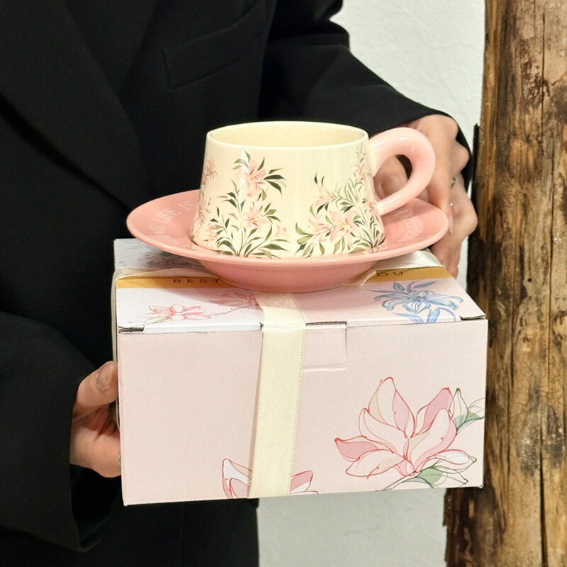快速出貨 公司貨 復古原創設計百合花陶瓷咖啡杯碟套裝下午茶花茶杯高顏值伴手禮物