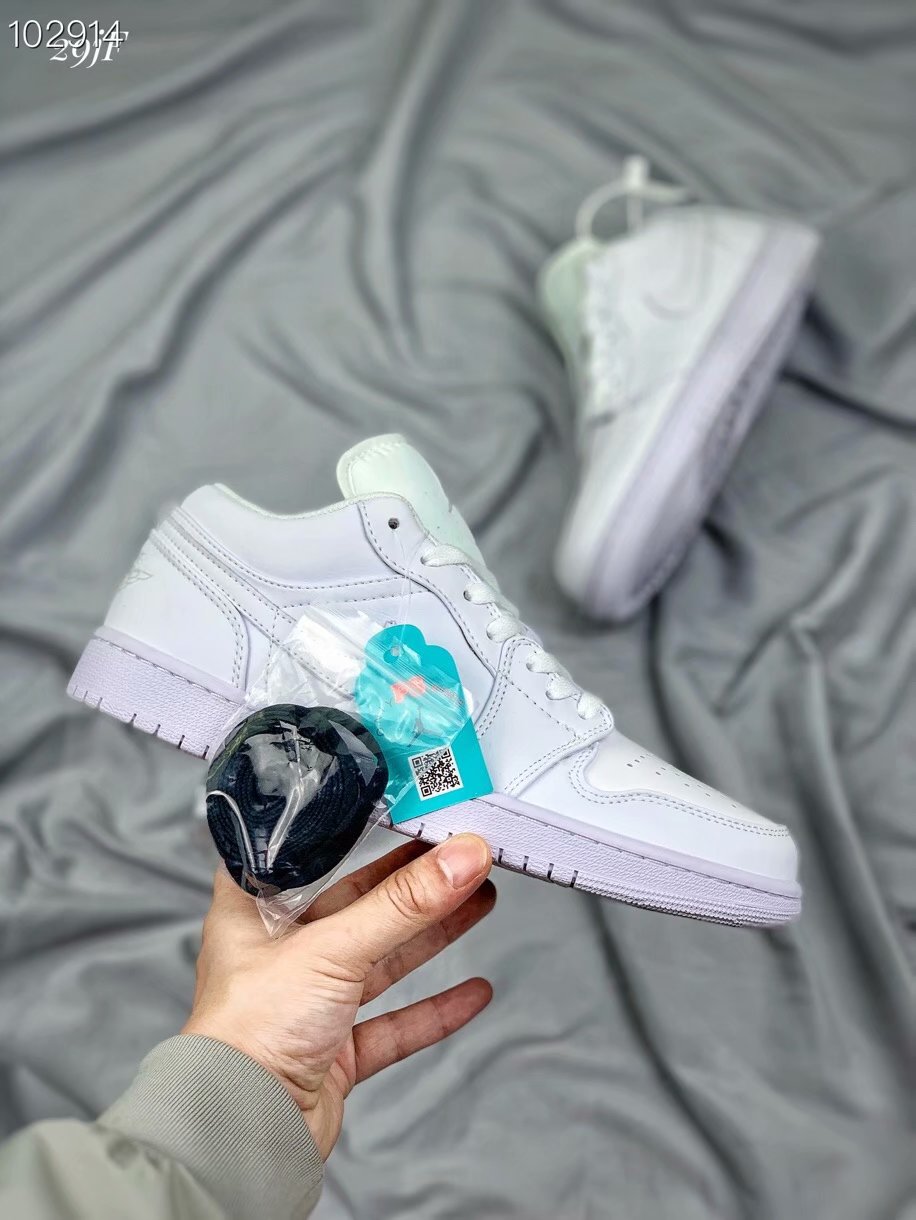 Triple white jordan 1 on sale low