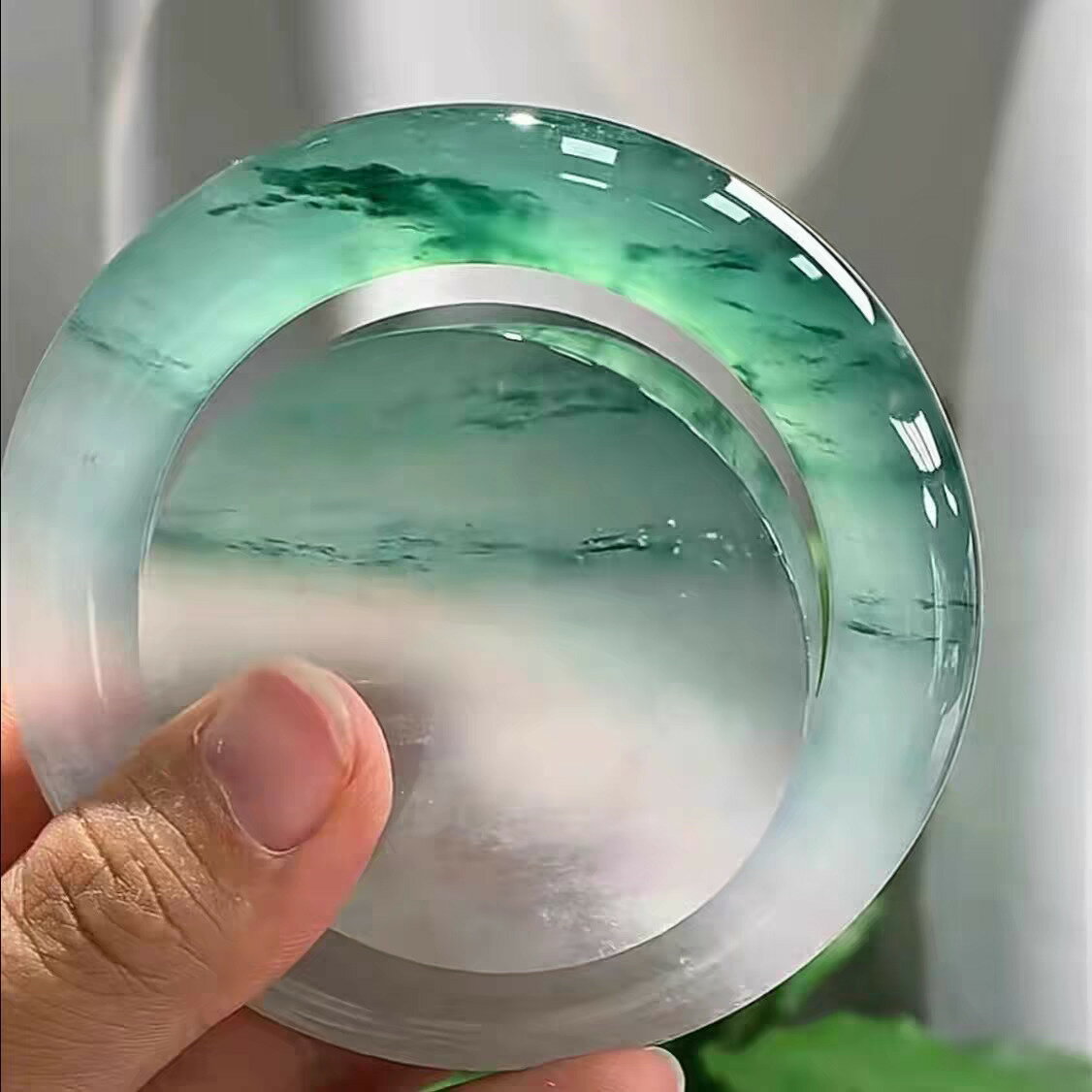 【現貨】緬甸天然翡翠手鐲冰種飄花玉鐲子陽綠冰透貴妃圓條女款送女生禮物【北歐家居生活】