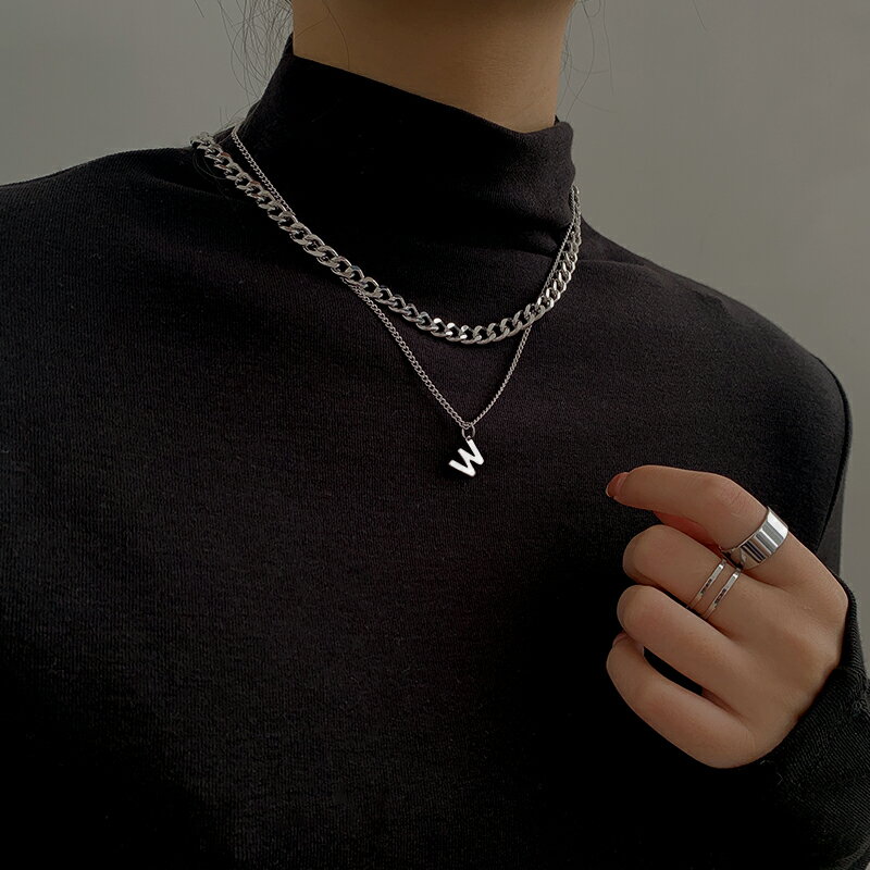 鈦鋼字母W雙層疊戴項鏈年新款女ins嘻哈鎖骨鏈多層冷淡風頸鏈 2